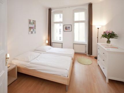 English_Natali_GoetheD_appt