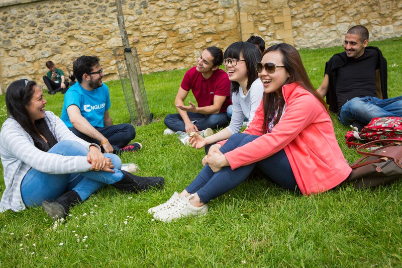 Oxford International, Оксфорд, Англия Oxford International, Оксфорд, Англия