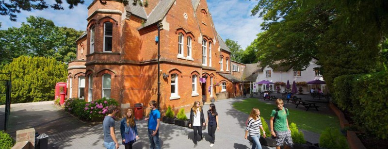 Англия, город Борнмут, школа Kings school Англия, город Борнмут, школа Kings school